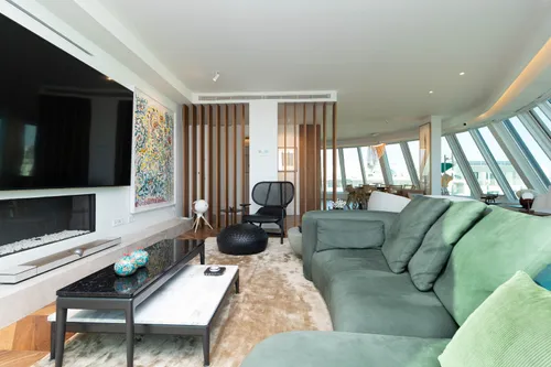 3 Bedrooms Penthouse in Avenidas Novas