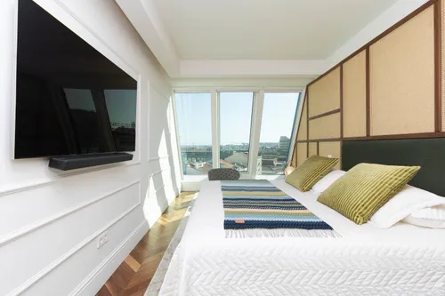 3 Bedrooms Penthouse in Avenidas Novas