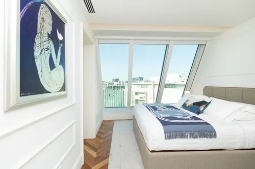 3 Bedrooms Penthouse in Avenidas Novas