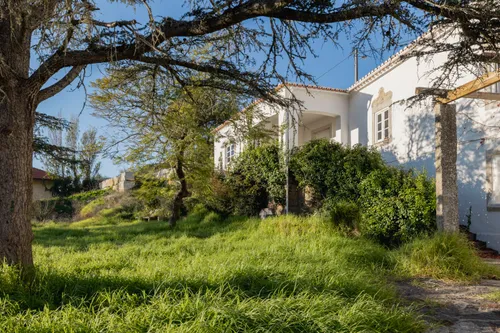 20 Bedrooms Building in Malveira da Serra