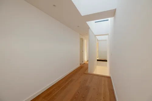 20 Bedrooms Building in Malveira da Serra