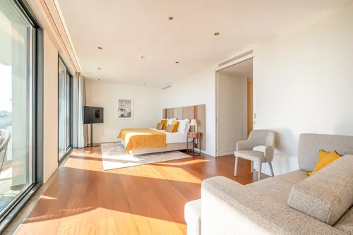 4 Bedrooms Apartment in Parque das Nações