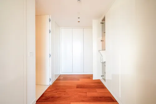 4 Bedrooms Apartment in Parque das Nações