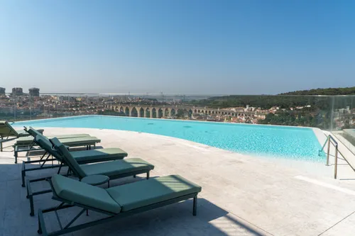 T4 apartment with panoramic terrace with amenities