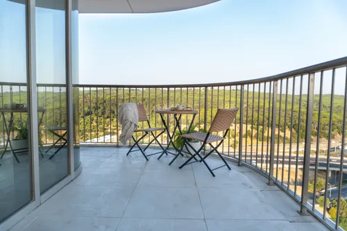 4 Bedrooms Apartment in Campolide