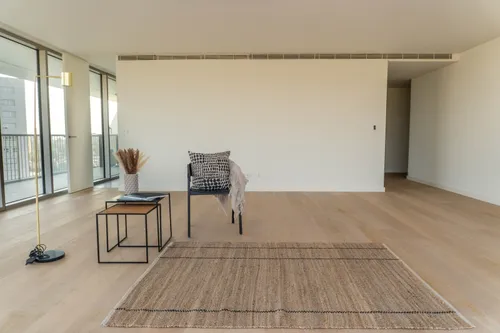 4 Bedrooms Apartment in Campolide