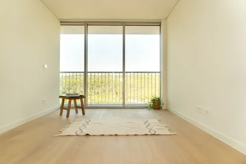 4 Bedrooms Apartment in Campolide