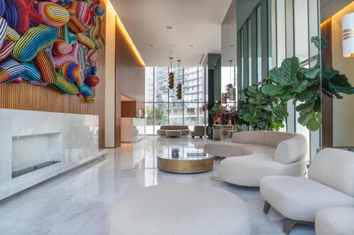 4 Bedrooms Apartment in Campolide