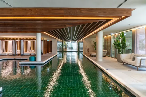 4 Bedrooms Apartment in Campolide