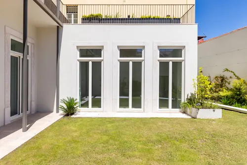 2 Bedrooms Apartment in Santo António