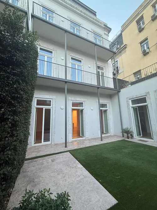 2 Bedrooms Apartment in Santo António