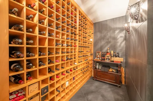 6 Bedrooms House in Sete Rios