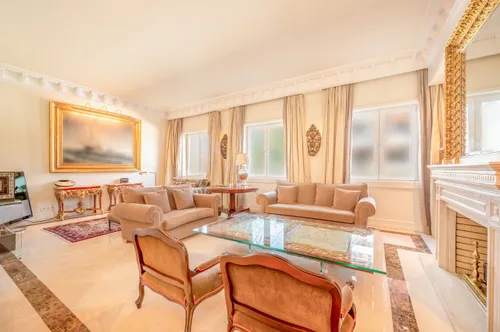 6 Bedrooms House in Sete Rios