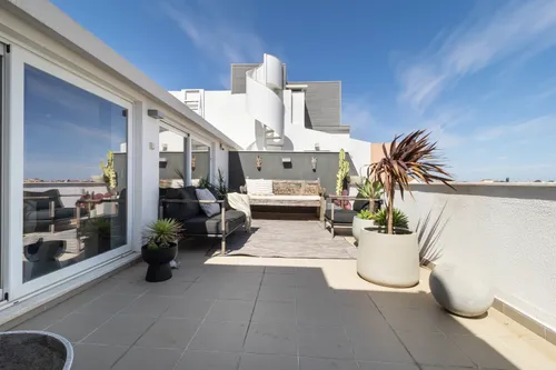 4 Bedrooms Duplex in Estrela