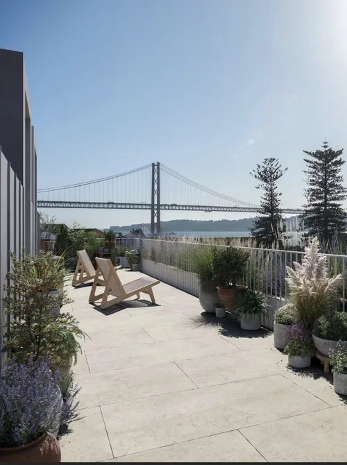 Two bedroom apartment in a private condominium in Lisbon