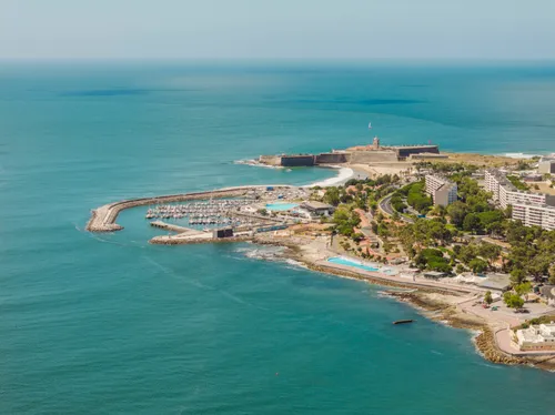 2 Bedrooms Apartment in Oeiras e São Julião da Barra, Paço de Arcos e Caxias