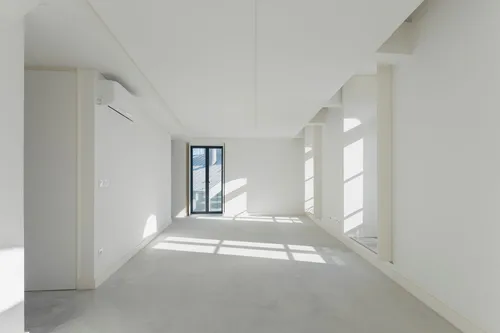 T3 duplex apartment with balcony and parking in Lisbon