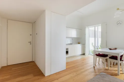 2 Bedrooms Apartment in Graça