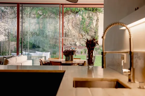 4 Bedrooms Apartment in Marvila