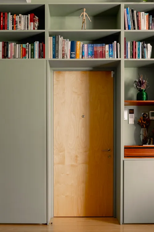 4 Bedrooms Apartment in Marvila