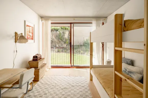 4 Bedrooms Apartment in Marvila