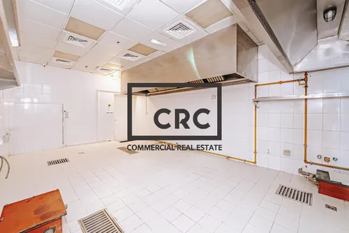 https://d33om22pidobo4.cloudfront.net/listings/re42211l/original/bay-central-3---dubai-marina---re42211---retail-6---rent---urooj---pip---edited-7.jpg