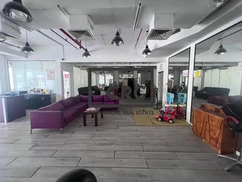 LAKE LEVEL | HIGH FOOTFALL | UNIQUE INVESTMENT