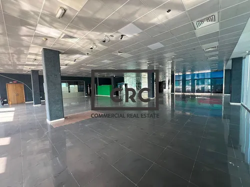 Vacant | Main Road | Fitted