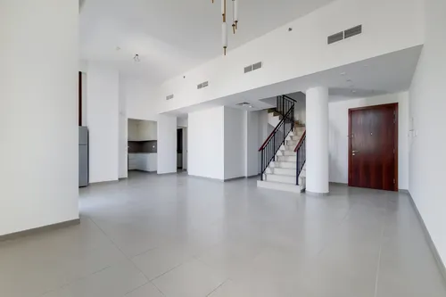 4 Bedrooms Townhouse in Jenna Main Square 1