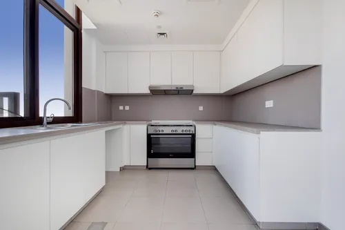 4 Bedrooms Townhouse in Jenna Main Square 1