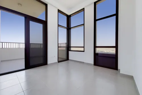 4 Bedrooms Townhouse in Jenna Main Square 1