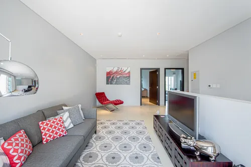 2 Bedrooms Townhouse in District 12V