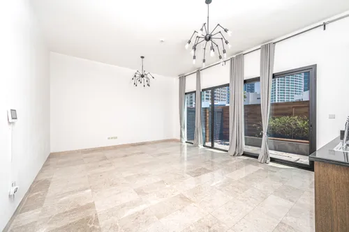 4 Bedrooms Townhouse in Decora Villas