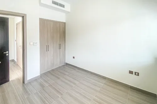 4 Bedrooms Townhouse in Park Residence 1