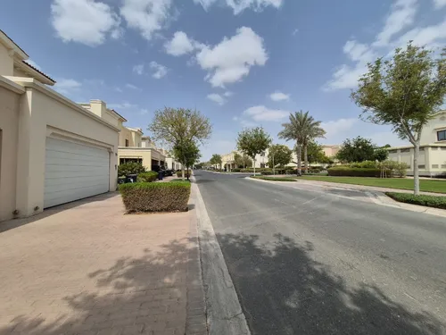 3 Bedrooms Townhouse in Mira 4