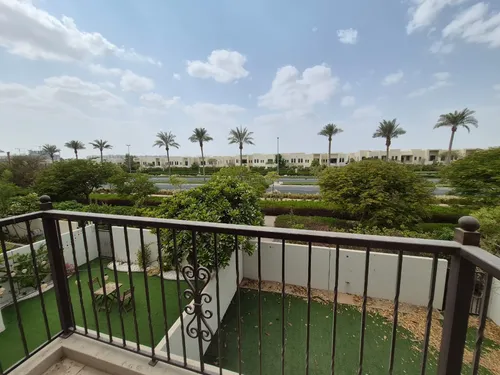 3 Bedrooms Townhouse in Mira 4