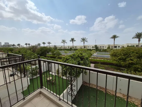 3 Bedrooms Townhouse in Mira 4