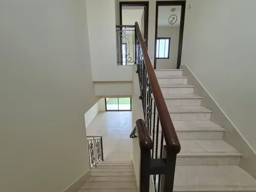 3 Bedrooms Townhouse in Mira 4