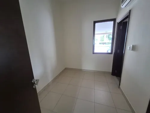 3 Bedrooms Townhouse in Mira 4