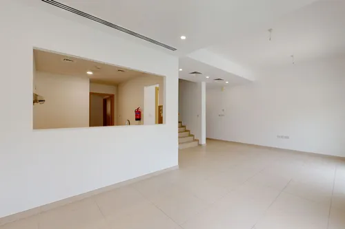 3 Bedrooms Villa in Amaranta 2