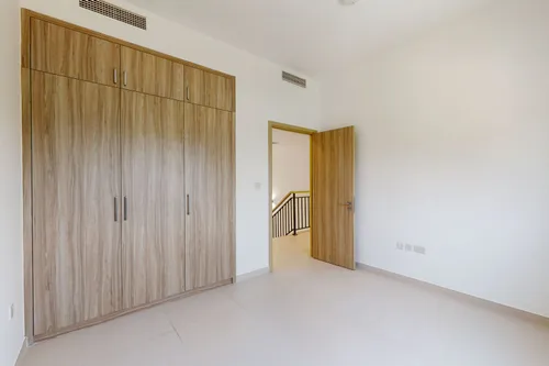 3 Bedrooms Villa in Amaranta 2