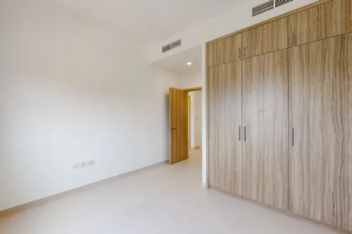 3 Bedrooms Villa in Amaranta 2