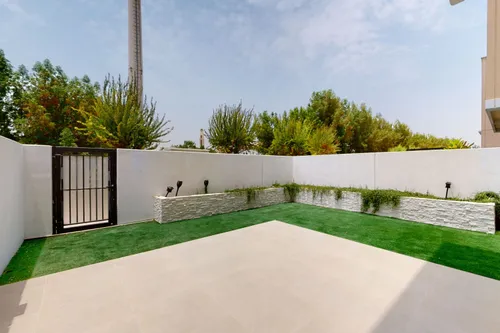 3 Bedrooms Villa in Amaranta 2