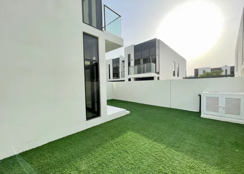 3 Bedrooms Townhouse in Amazonia EX