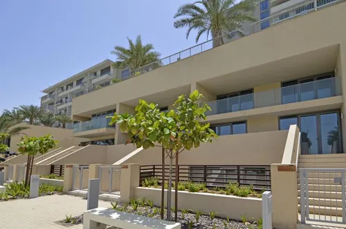 3 Bedrooms Townhouse in Building C