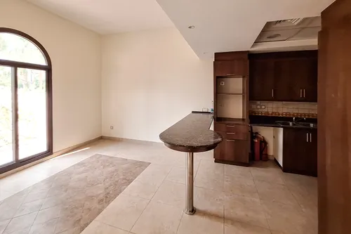 4 Bedrooms Townhouse in Naseem