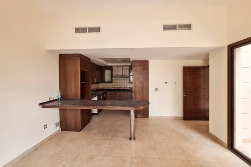 4 Bedrooms Townhouse in Naseem