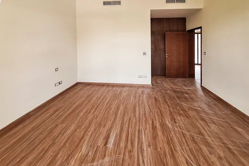 4 Bedrooms Townhouse in Naseem