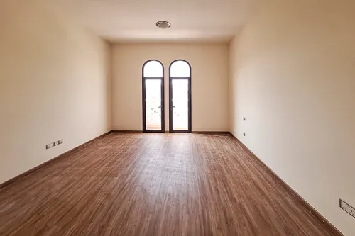 4 Bedrooms Townhouse in Naseem