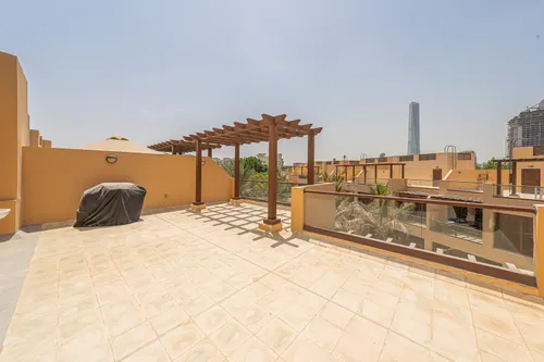 4 Bedrooms Townhouse in Jumeirah Islands Townhouses